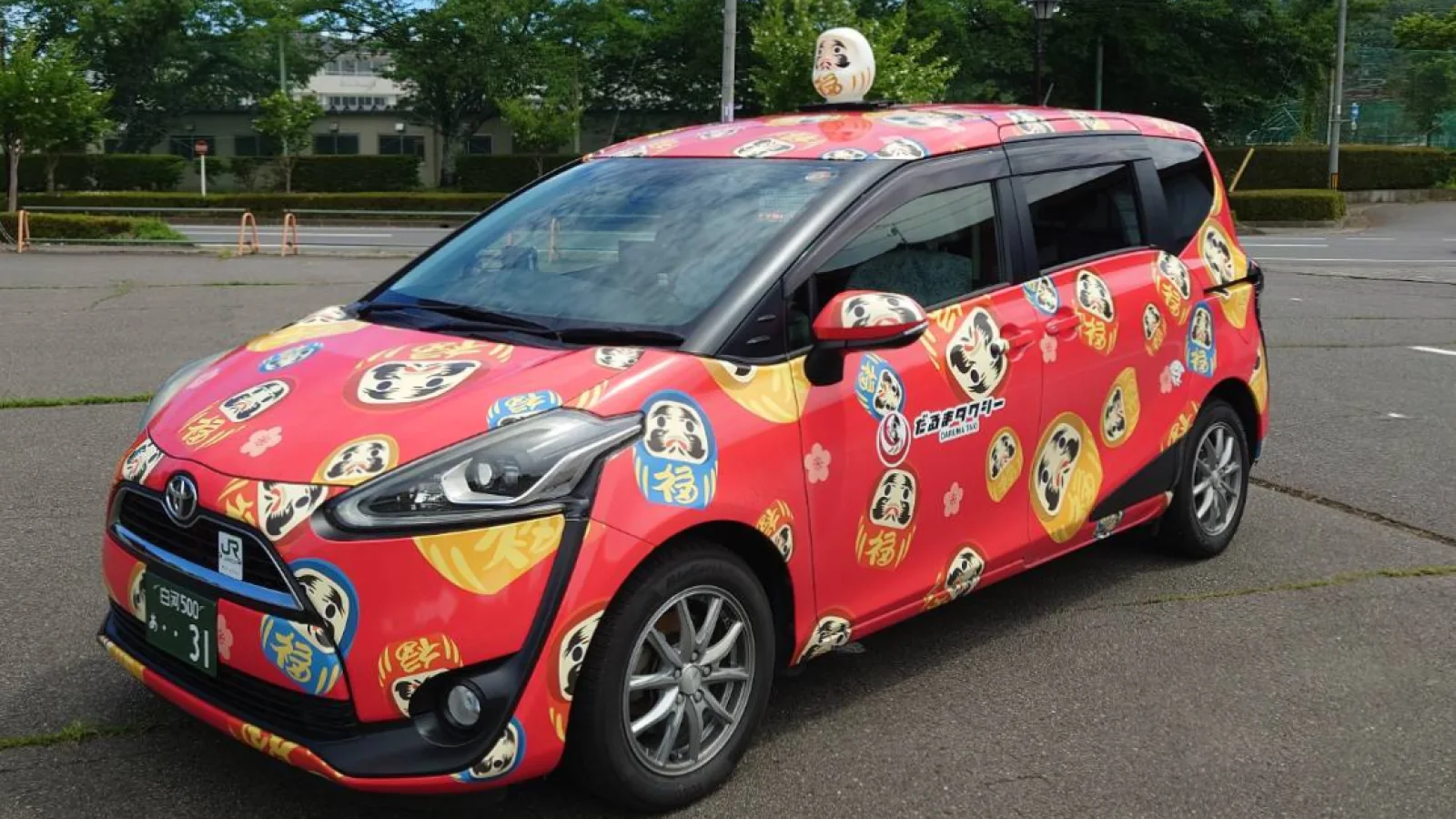 だるまタクシー ラッピング車両